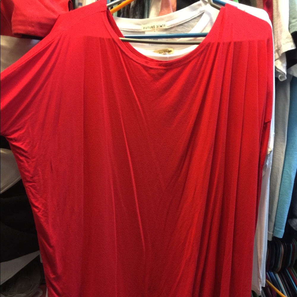 Red piko top